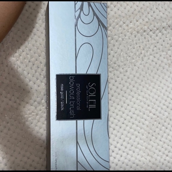 Blowout brush - Picture 2 of 3